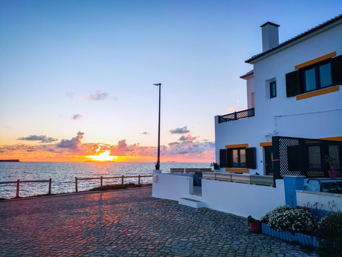 Pequena Baleia Bed & Breakfast Ferrel  Dış mekan fotoğraf