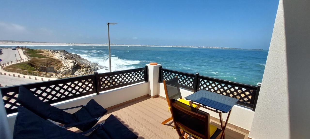 Pequena Baleia Bed & Breakfast Ferrel  Dış mekan fotoğraf