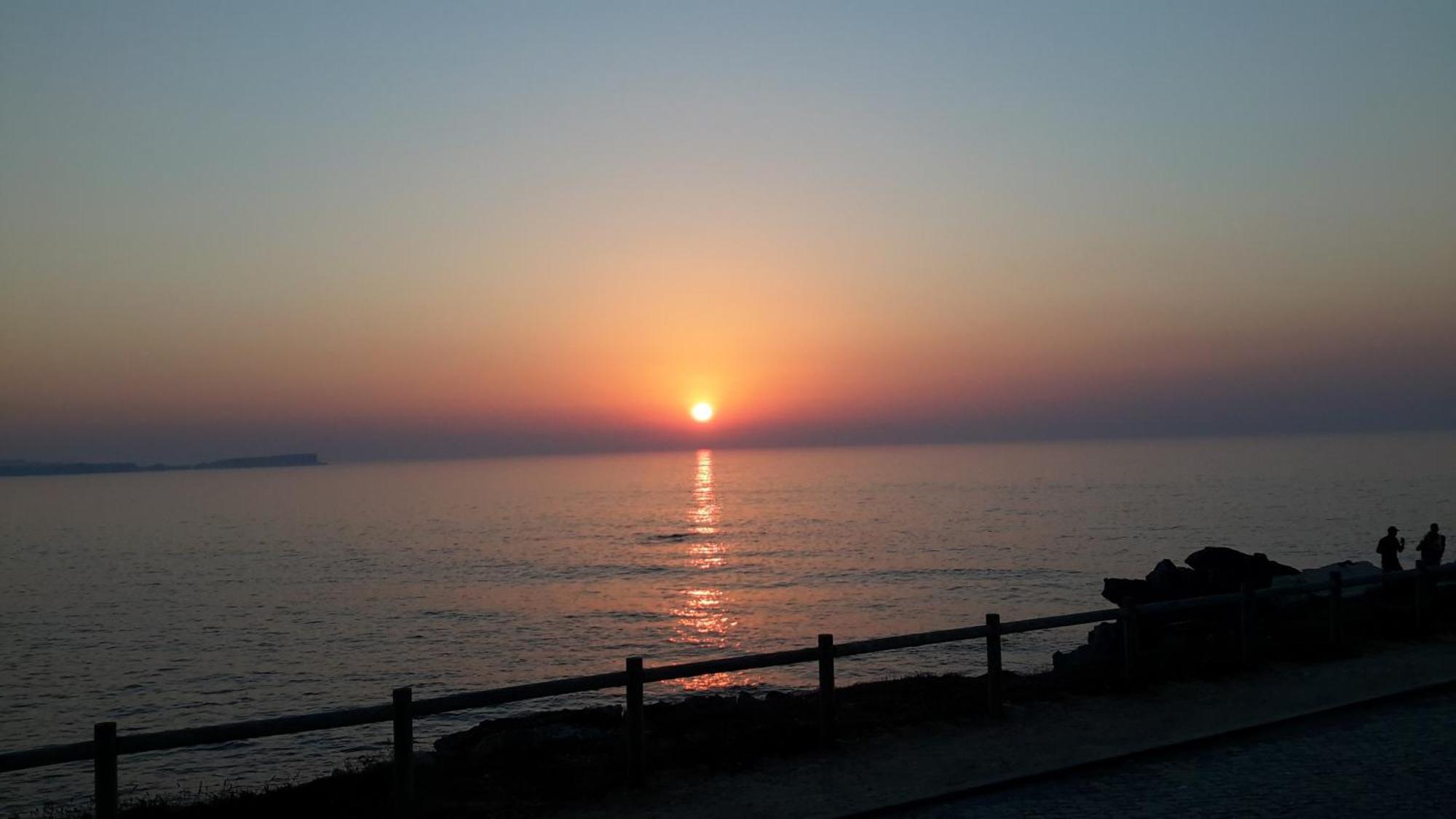 Pequena Baleia Bed & Breakfast Ferrel  Dış mekan fotoğraf